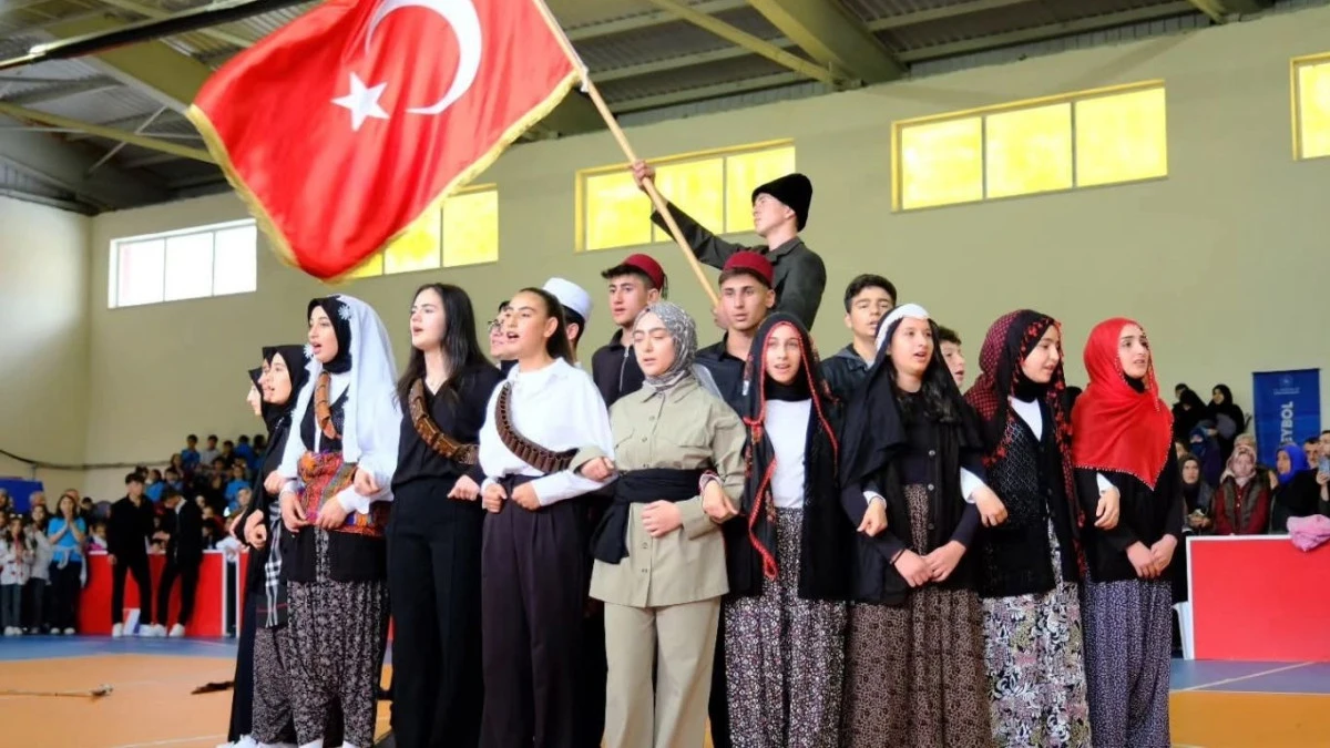 102. Yıl Gururu Şiran’da Coşkuyla Kutlandı