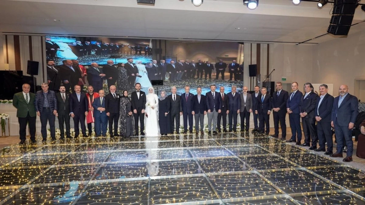 Başkentte Yılın Nik&acirc;h T&ouml;reni