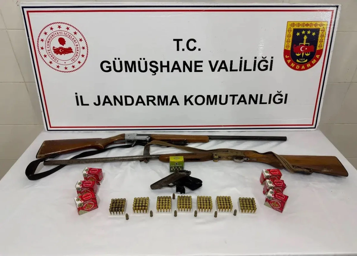Jandarma'dan Şiran'da Silah Ka&ccedil;ak&ccedil;ılığı Operasyonu