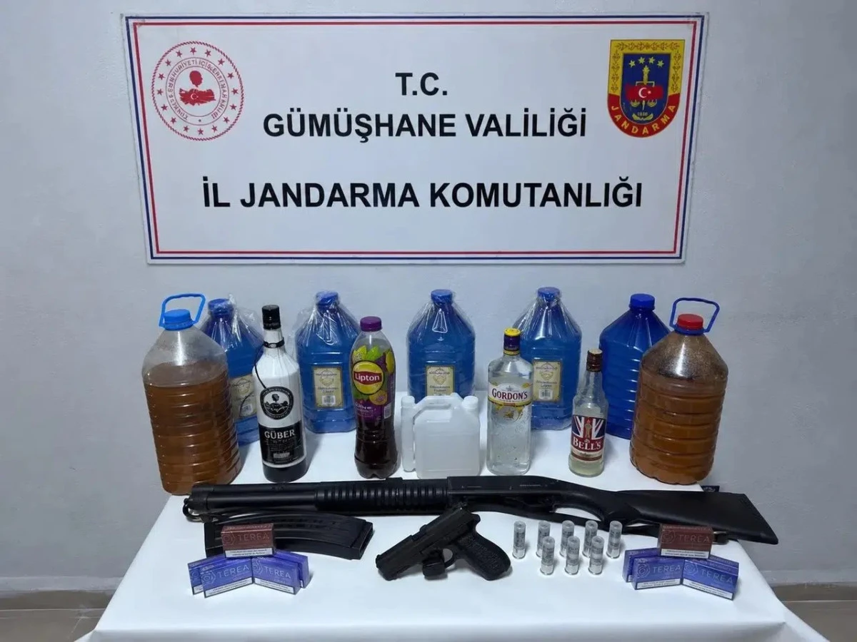 Şiran'da Jandarmadan Ka&ccedil;ak Alkol ve Silah Operasyonu